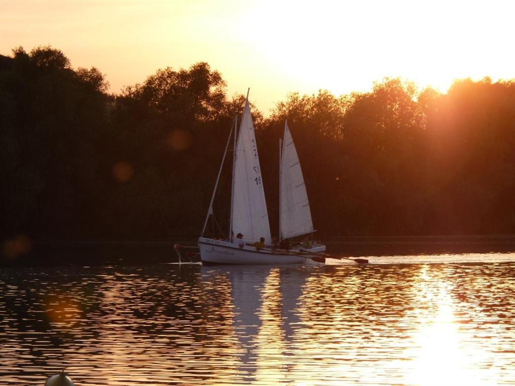 Maritime Freizeit Camp "Mfc" Erfurter Seen Екстериор снимка