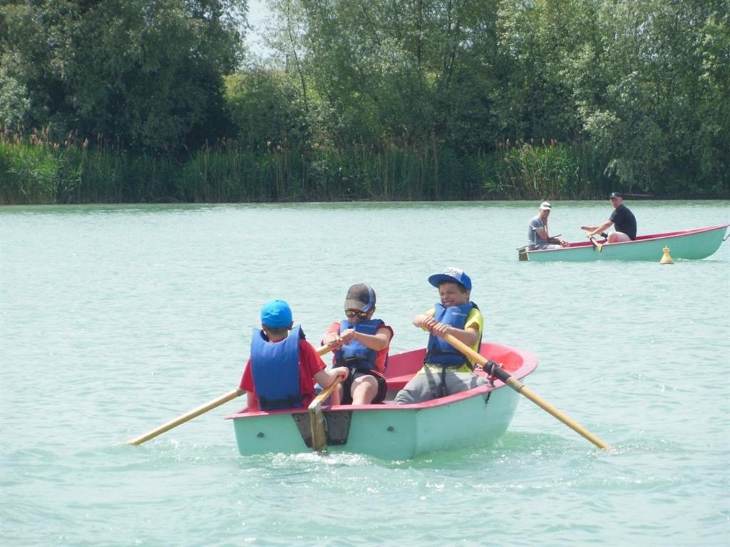 Maritime Freizeit Camp "Mfc" Erfurter Seen Екстериор снимка