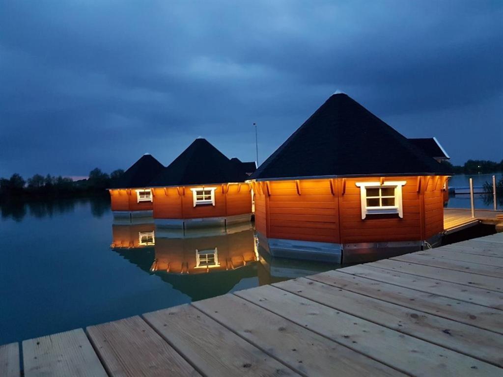Maritime Freizeit Camp "Mfc" Erfurter Seen Екстериор снимка