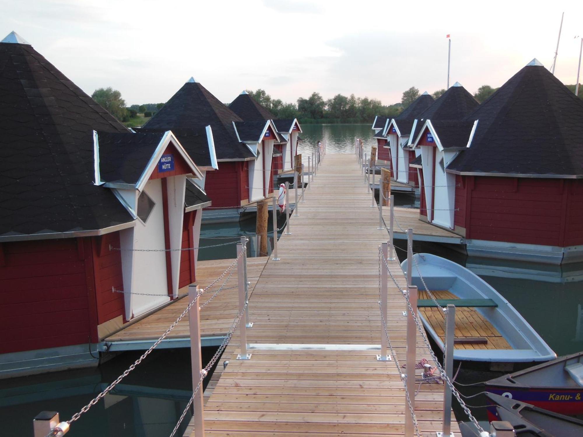 Maritime Freizeit Camp "Mfc" Erfurter Seen Стая снимка